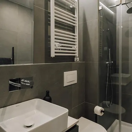 Apartment Biel - 2 Bedrooms, Pool And Parking In Arroios