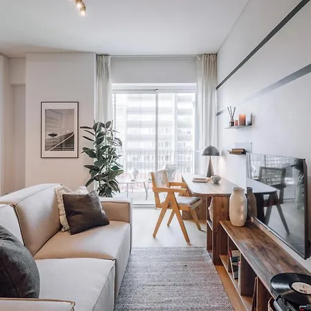 Biel - 2 Bedrooms, Pool And Parking In Arroios Апартаменти *