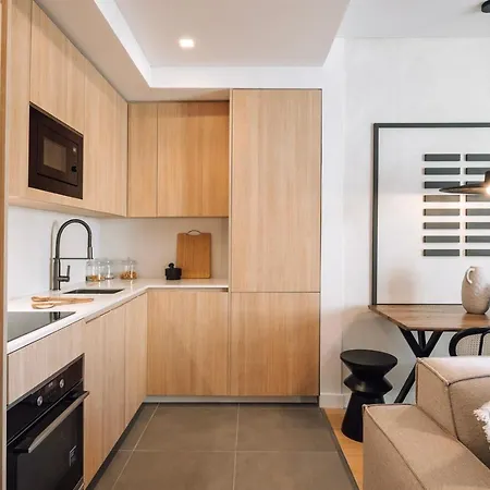 Biel - 2 Bedrooms, Pool And Parking In Arroios *