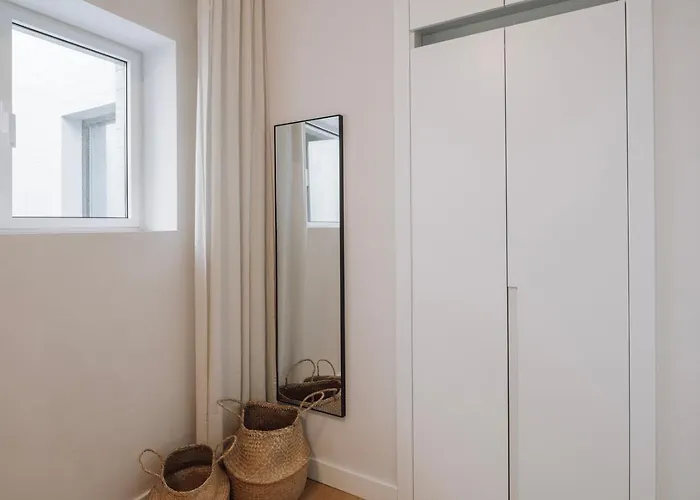 Biel - 2 Bedrooms, Pool And Parking In Arroios * Lisboa