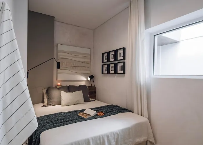 Biel - 2 Bedrooms, Pool And Parking In Arroios شقة *