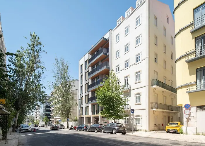 Biel - 2 Bedrooms, Pool And Parking In Arroios *