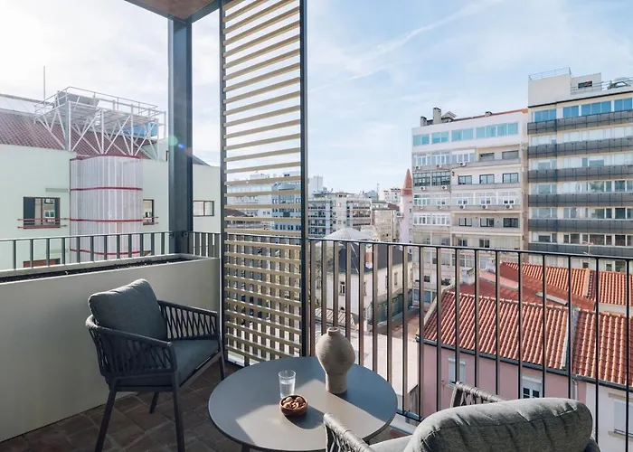 Biel - 2 Bedrooms, Pool And Parking In Arroios *