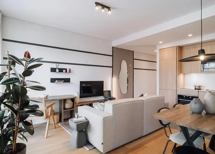 Biel - 2 Bedrooms, Pool And Parking In Arroios * Lisboa